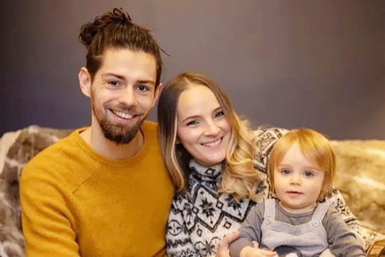 Sự nhanh trí của người chồng cứu vợ thoát chết giữa đêm