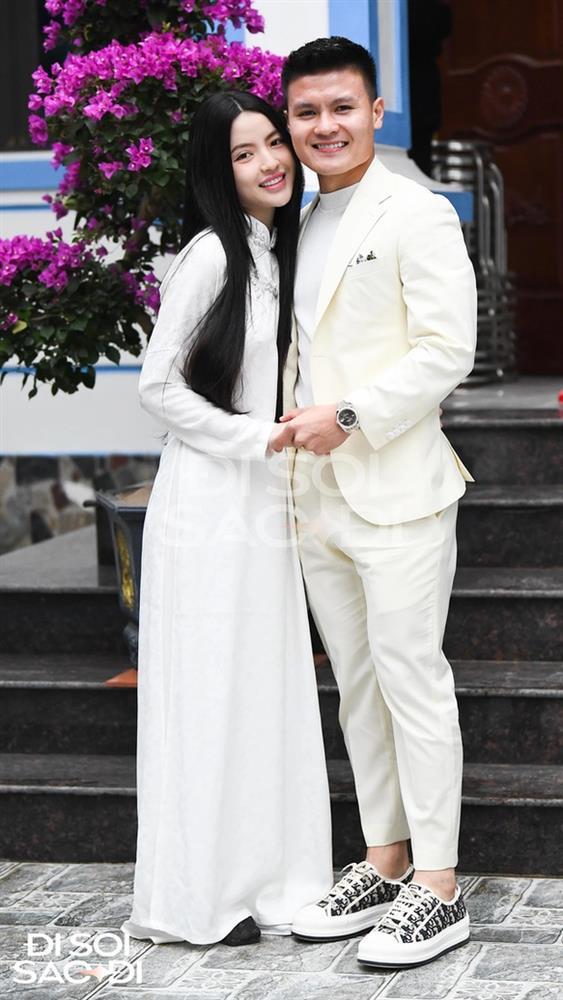 Xuất hiện bức ảnh cưới đầu tiên của Quang Hải - Chu Thanh Huyền, cô dâu đẹp hút hồn trong bộ cổ phục-3