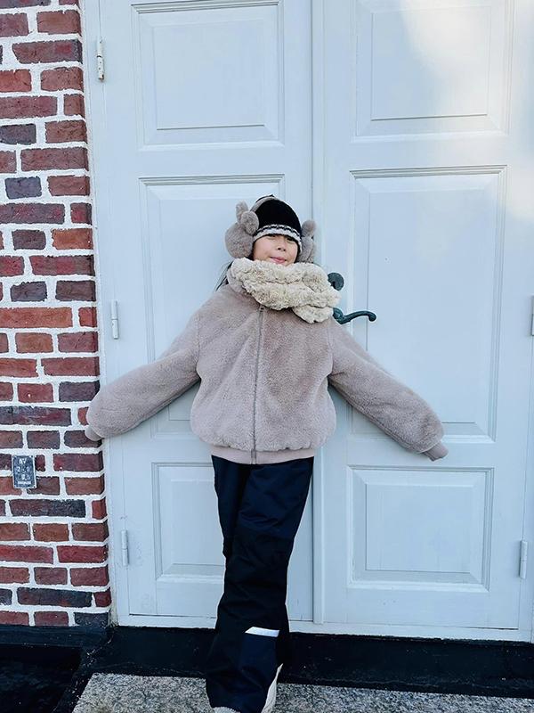 Con gái Đoan Trang: Chân dài miên man nhờ mẹ có bí quyết đặc biệt-1