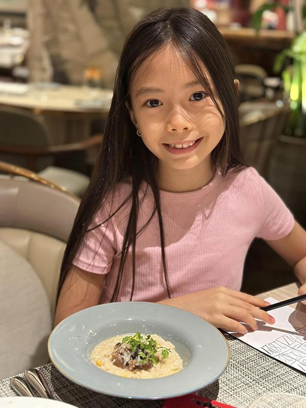 Con gái Đoan Trang: Chân dài miên man nhờ mẹ có bí quyết đặc biệt-6