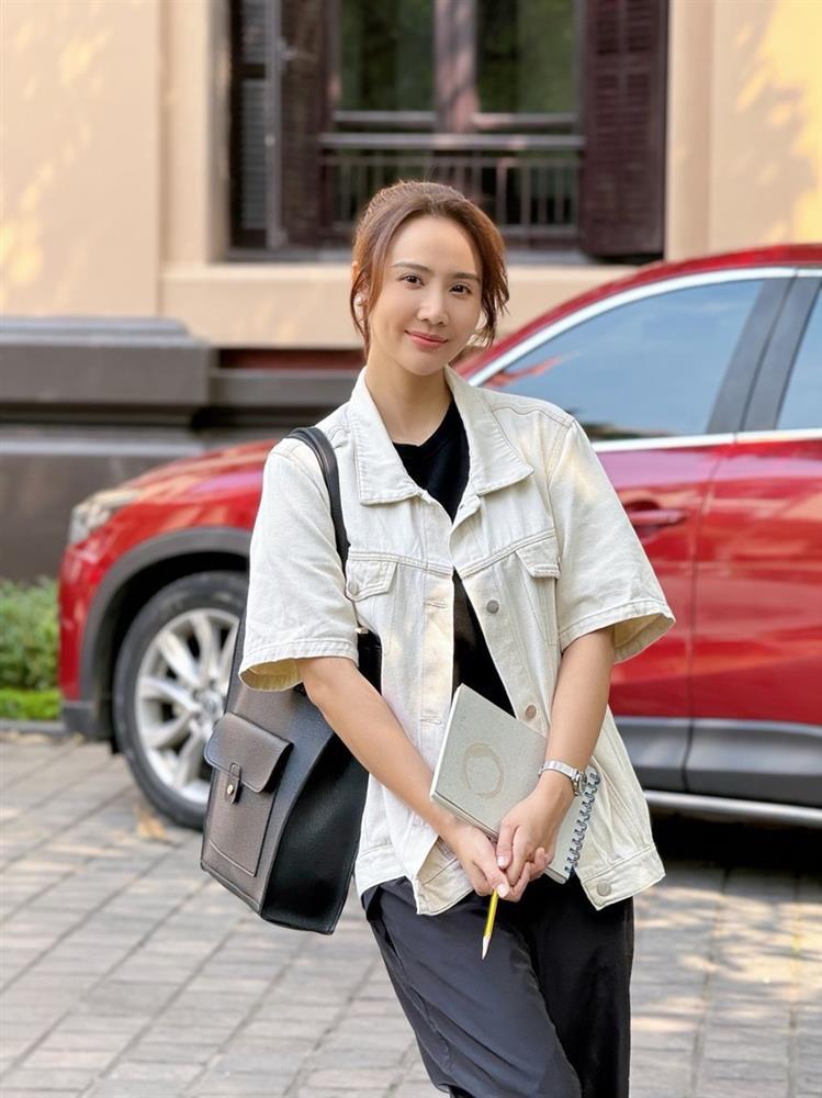 Bị chê mặc xấu trong Chúng Ta Của 8 Năm Sau, Phan Minh Huyền tiết lộ Dương sắp đẹp lên-2