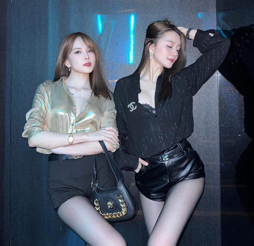 Thiều Bảo Trâm - Thiều Bảo Trang cứ mặc váy ngắn là gây sốt vì đôi chân-2