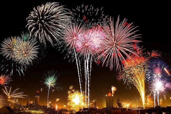 Status tạm biệt năm cũ và chào đón năm mới 2024-3