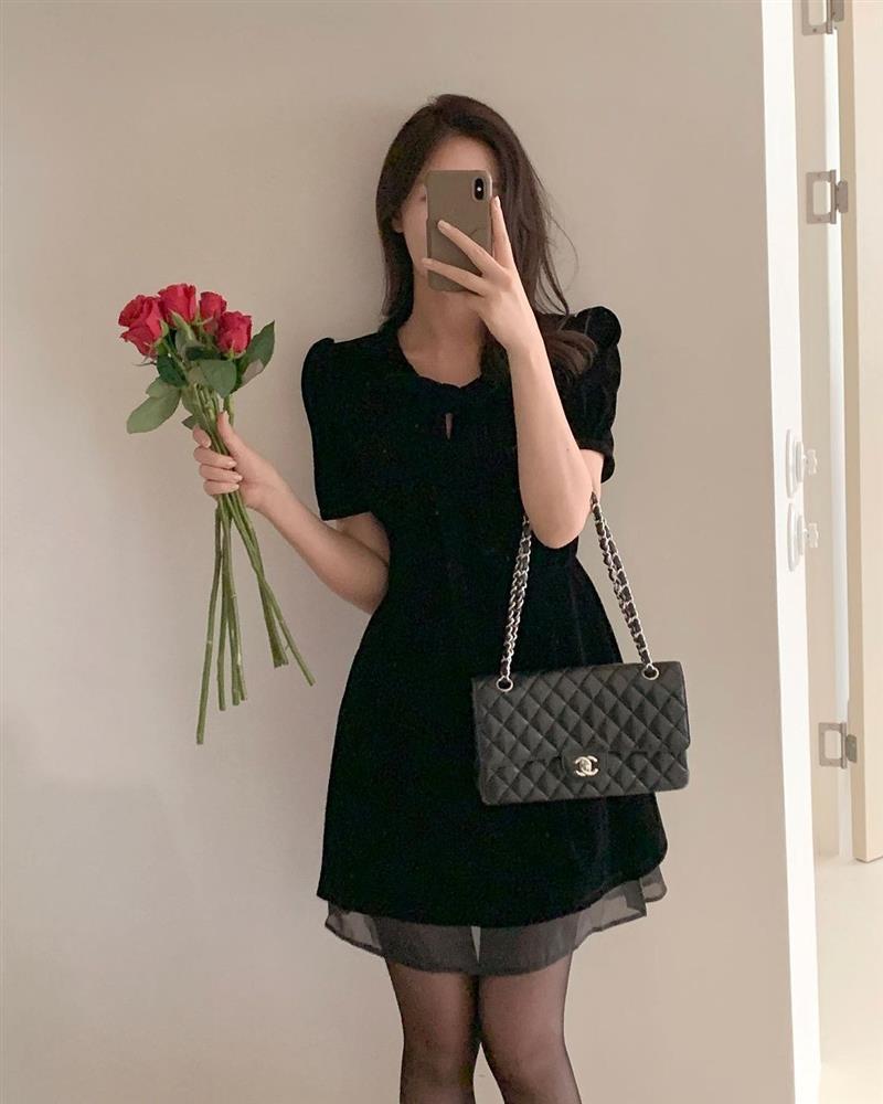 8 gợi ý lên đồ tông đen quyến rũ khi dự tiệc cuối năm-3