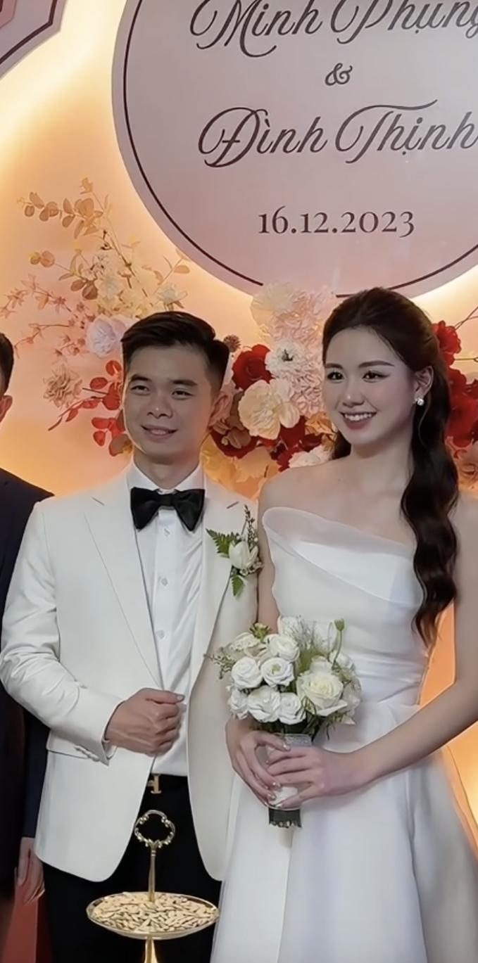 Cô dâu đang hot nhất MXH lộ mặt mộc khiến netizen phải lên tiếng ngay-1