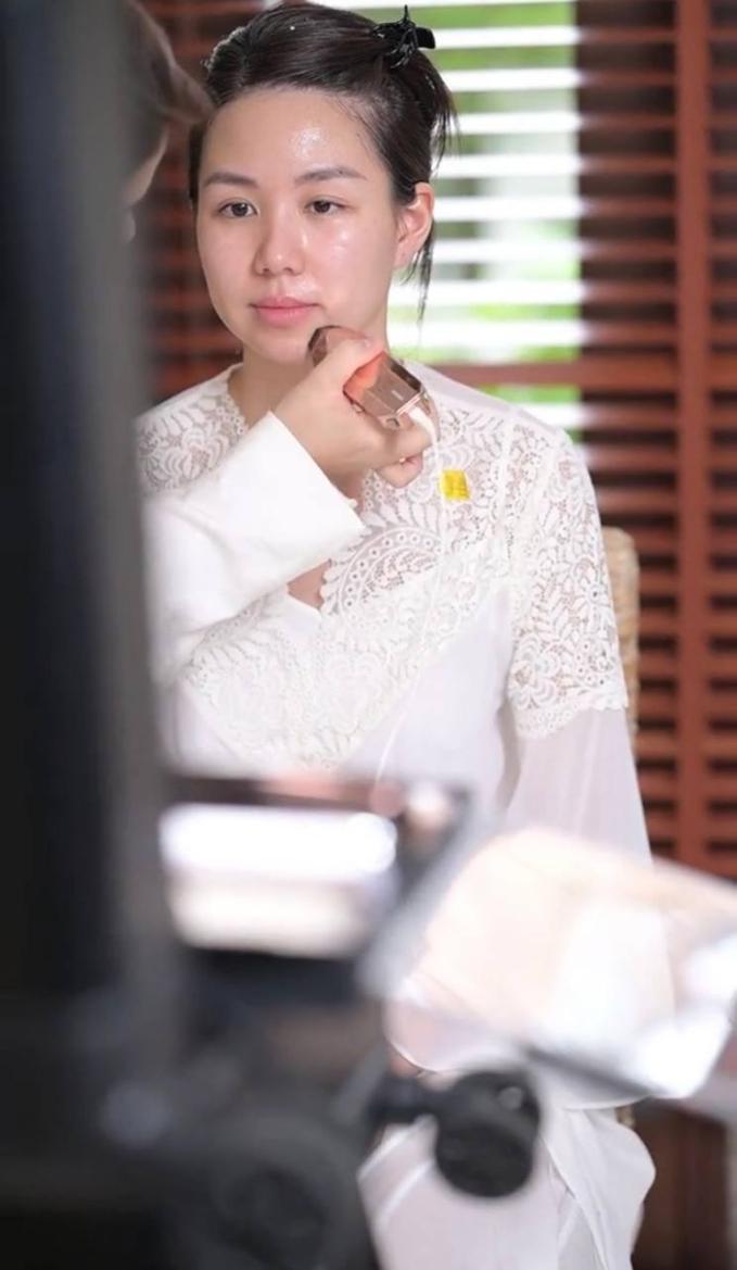 Cô dâu đang hot nhất MXH lộ mặt mộc khiến netizen phải lên tiếng ngay-2