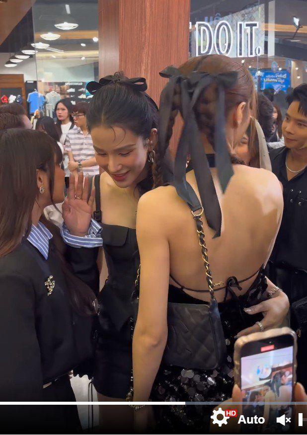 Bắt gặp mỹ nhân lưng trần cơ bắp, đẹp cỡ nào mà Diệp Lâm Anh đứng kế cũng khó bì?-1