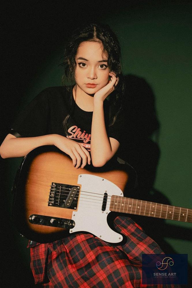 Sao nhí gây sốt VFC một thời giờ đã lớn, đóng học trò của Quỳnh Kool trong Chúng ta của 8 năm sau-4