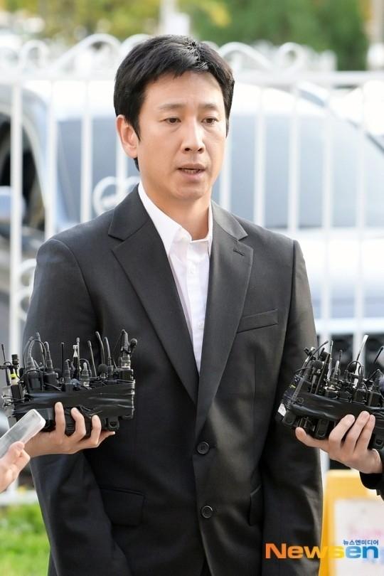 Người phụ nữ 28 tuổi tống tiền Lee Sun Kyun bị bắt-1