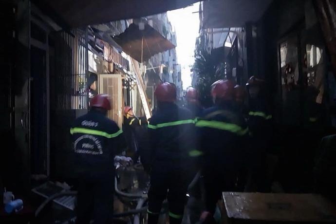 Chiếc Limousine bị cháy rụi trong bãi giữ xe ở Đà Lạt-5