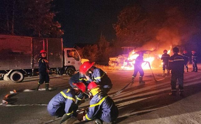 Chiếc Limousine bị cháy rụi trong bãi giữ xe ở Đà Lạt-3