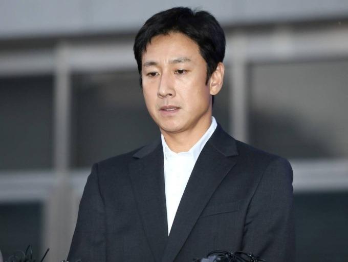 Từ cái chết gây sốc của Lee Sun Kyun: Bê bối ma túy càn quét làng giải trí Hàn-1