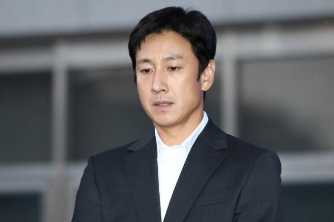 Cựu Tổng thống Hàn Quốc tiếc thương về cái chết bi thảm của Lee Sun Kyun-4