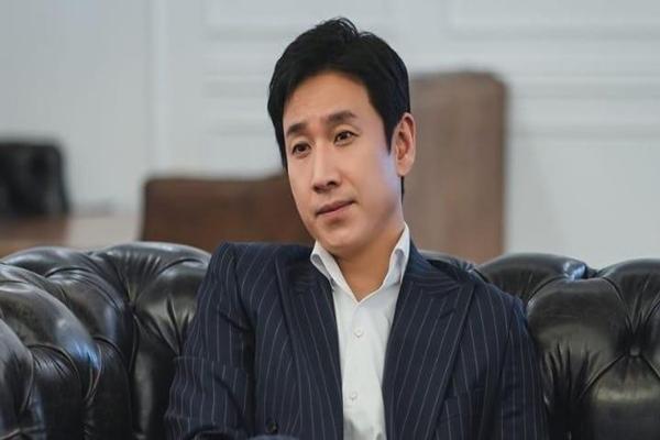 Cựu Tổng thống Hàn Quốc tiếc thương về cái chết bi thảm của Lee Sun Kyun-3