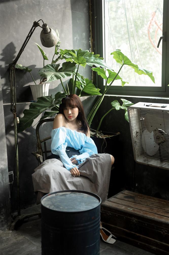 Khả Như lén uống rượu khi đóng ‘Trên bàn nhậu, Dưới bàn mưu’ để… lấy cảm xúc-3