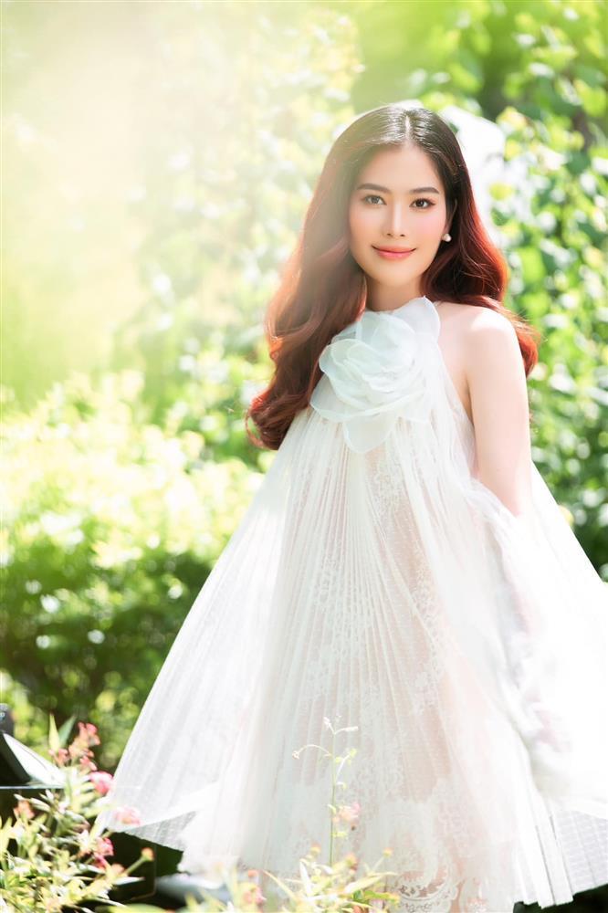 Nam Em đi diễn mặc đồ trăm rưỡi, trăm bảy vẫn khoe body cong vút-8