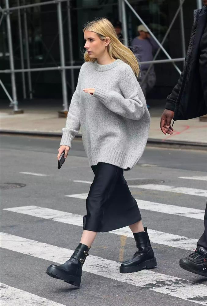 Kiểu giày mang đến sải bước sắc nét, cá tính cho phụ nữ-3