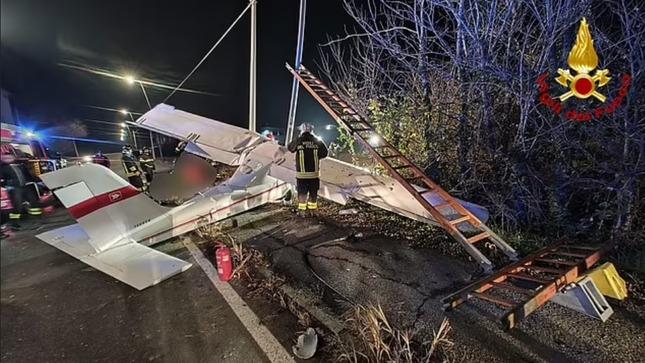 Cặp đôi đi trên 2 máy bay khác nhau, cả hai đều rơi cùng một ngày và cái kết khó tin-4