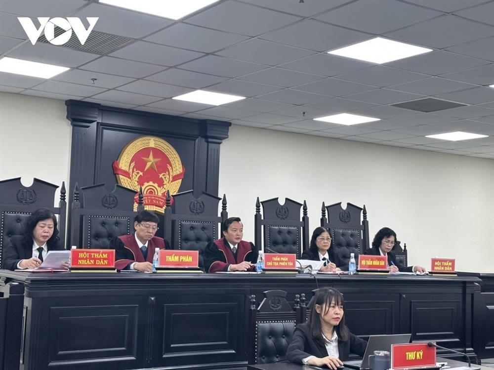 Xét xử cựu CSGT bắt cóc bé trai 7 tuổi tại Hà Nội, gia đình bị hại vắng mặt-2