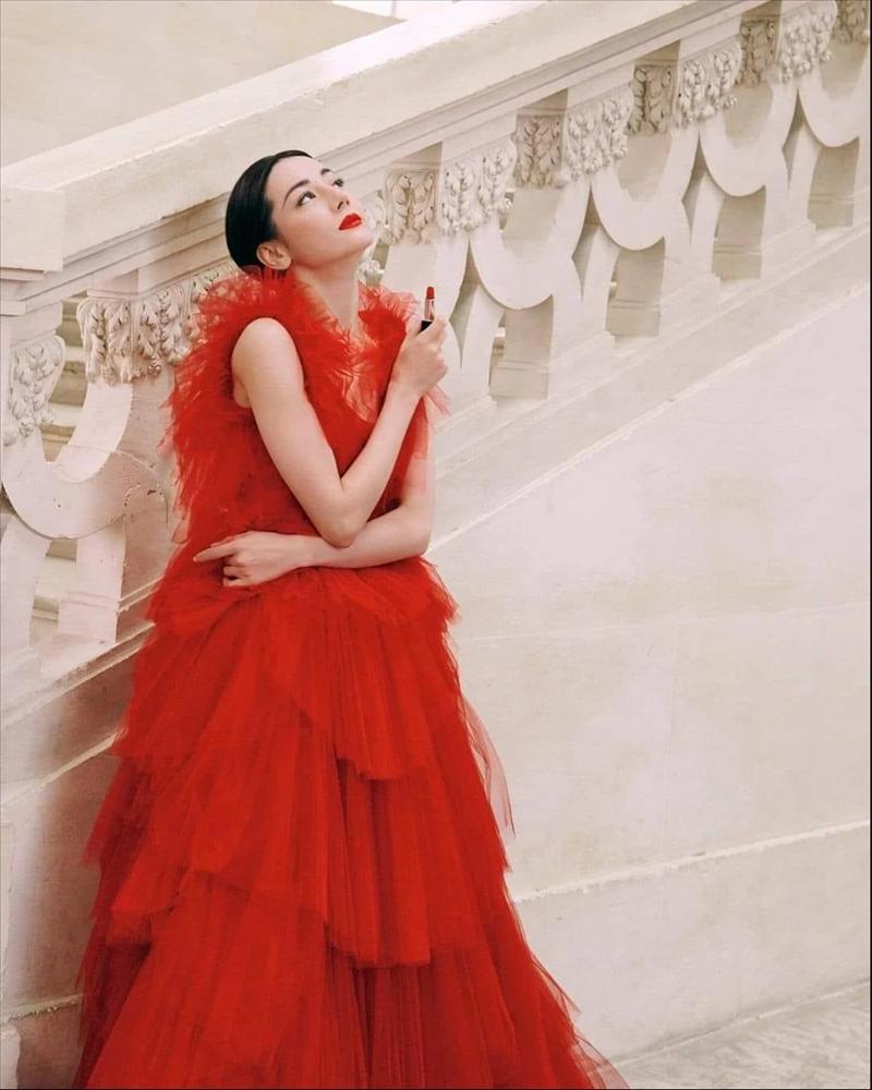 Địch Lệ Nhiệt Ba xuất hiện trên quảng cáo Dior: Visual chuẩn minh tinh, tuy nhiên phải chào thua người này-3