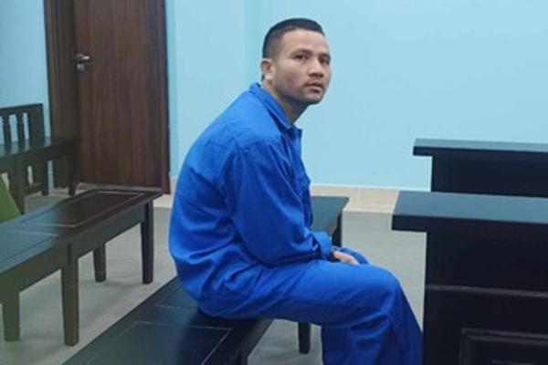 Trộm chìa khóa tiệm vàng, lấy hàng chục cây vàng về nhà mẹ giấu-4