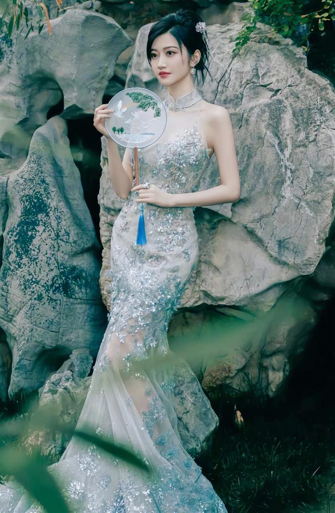 Cảnh Điềm tung khoảnh khắc hóa thân vương phi, nhan sắc và thần thái xứng danh đệ nhất mỹ nữ Bắc Kinh-10