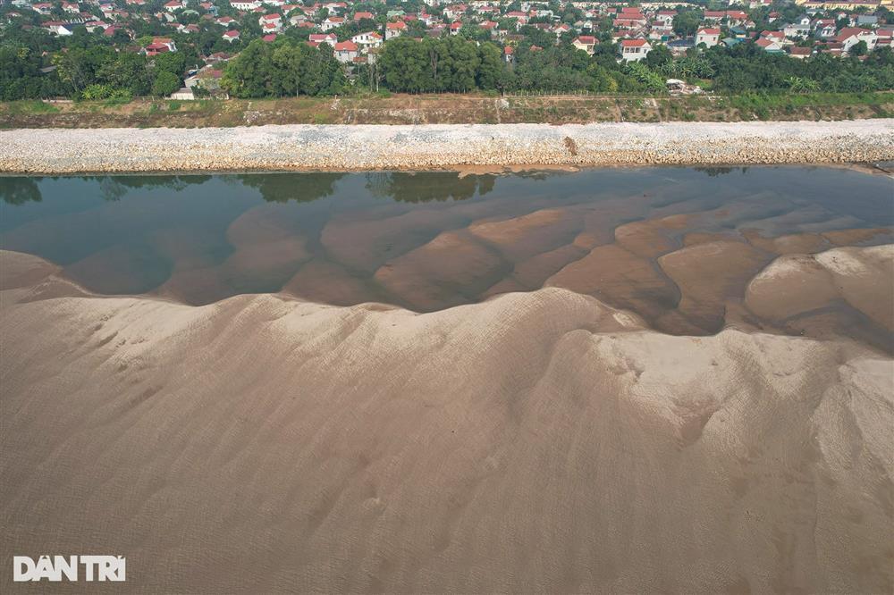 Sông Đà lại trơ đáy lần thứ 2 trong năm-2
