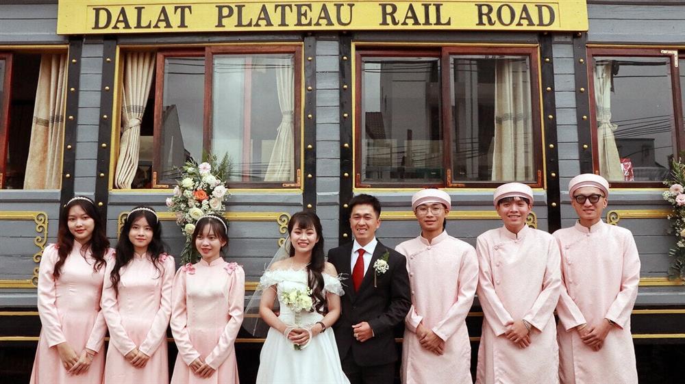 Loạt đám cưới gây bão mạng năm 2023 bởi hồi môn siêu khủng hoặc quá độc đáo-19