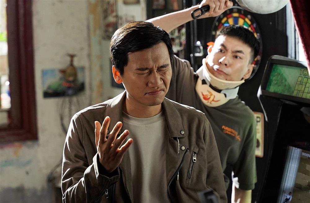 Phim hài có Thúy Ngân, Kiều Minh Tuấn: Kịch bản làm lố, nhân vật vô tri-4