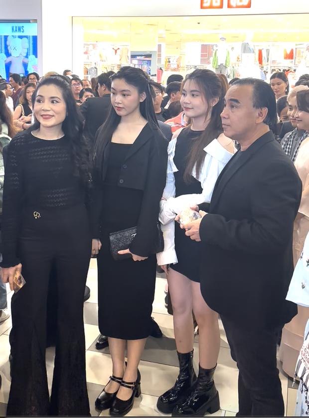 Nhan sắc bất bại cam thường của 2 ái nữ nhà MC Quyền Linh: Lọ Lem được dự đoán hoa hậu, Hạt Dẻ sắc sảo chẳng kém-1