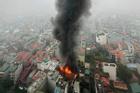 Tầng tum nhà dân ở Hà Nội bốc cháy như đuốc ngày cuối năm