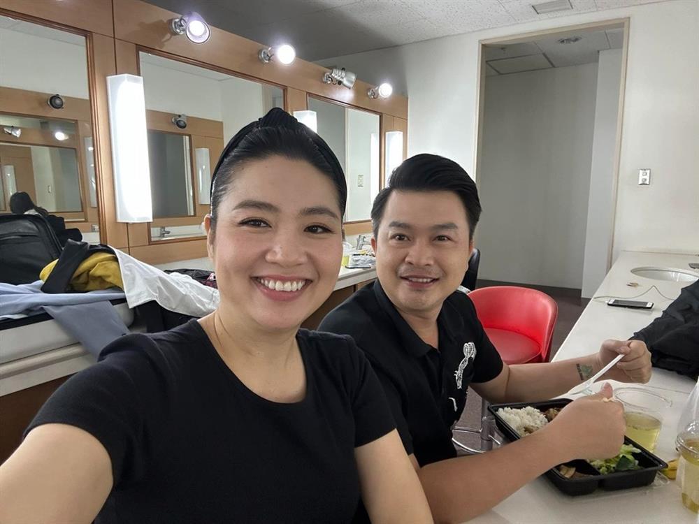 Lê Khánh và chồng kém tuổi: Yêu 12 năm mới cưới, hạnh phúc dù không dư dả-9