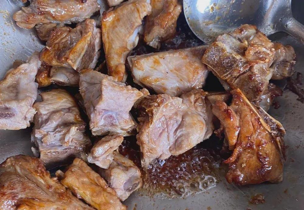 Tỷ lệ vàng để pha nước sốt chua ngọt chuẩn ngon, nấu món nào cũng miễn chê-4