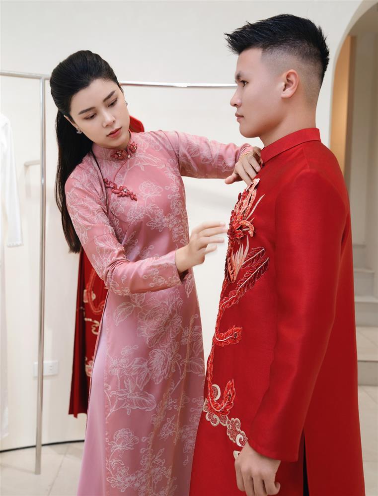 Mẹ ruột Quang Hải thử áo dài chuẩn bị lễ ăn hỏi con trai và Chu Thanh Huyền-6