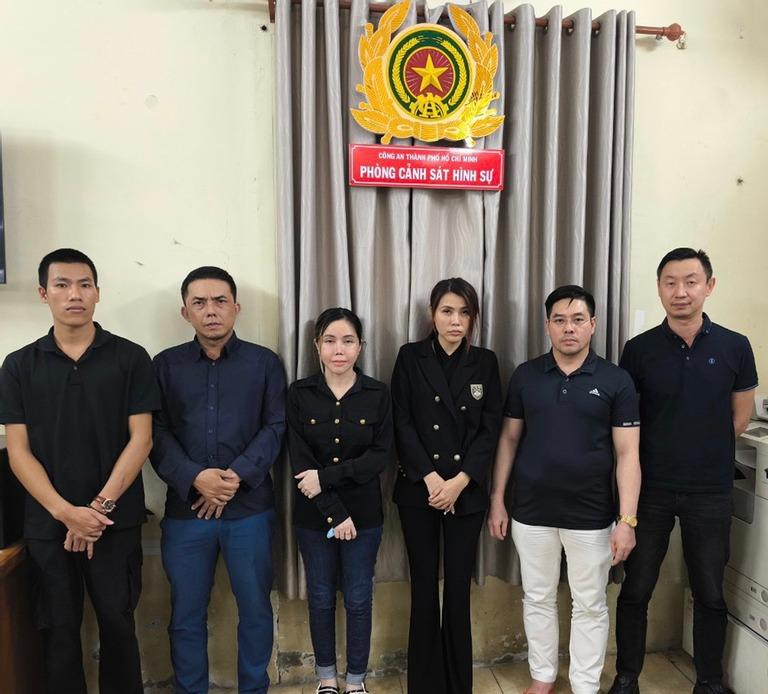 Triệt xóa ổ mại dâm có 200 chân dài ở TP.HCM-1