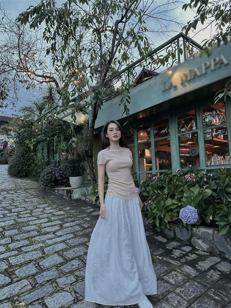 Quỳnh Lương mặc hở cao tay, quá khứ bị nói ít học, được đồn sắp lấy chồng thiếu gia-4