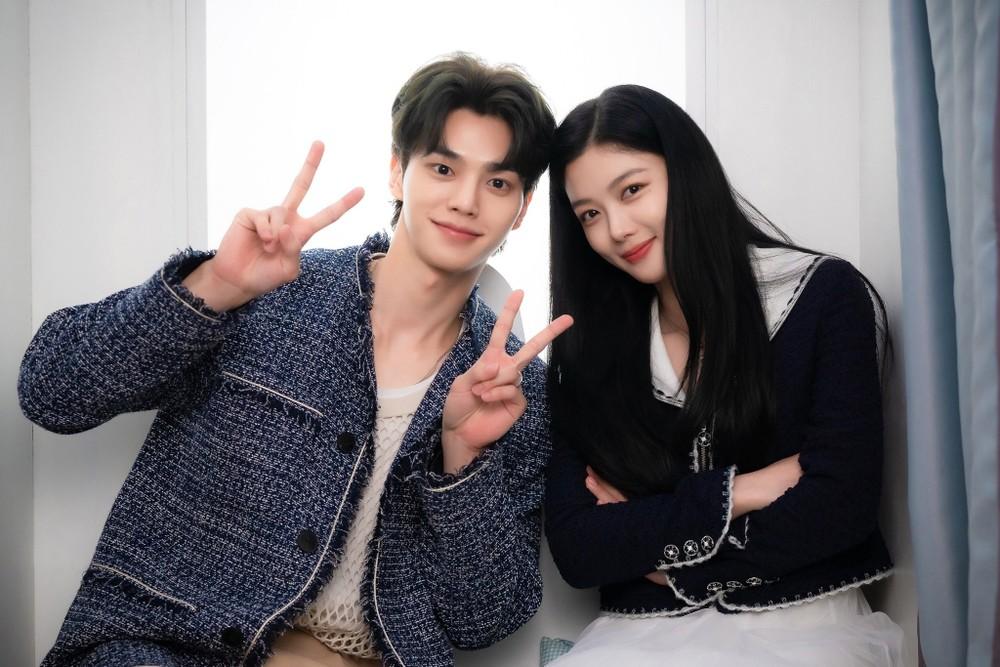 Song Kang, Kim Yoo Jung gây tranh cãi khi nhận giải diễn viên xuất sắc-2