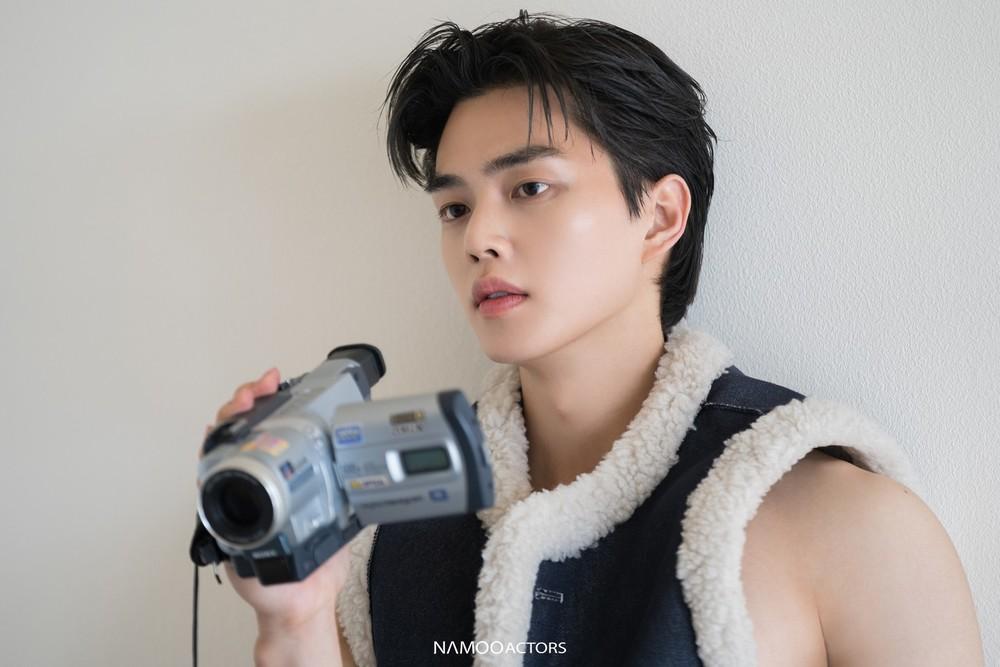 Song Kang, Kim Yoo Jung gây tranh cãi khi nhận giải diễn viên xuất sắc-3