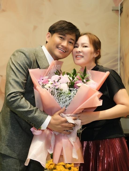Nam diễn viên hái trái ngọt tuổi 40: Được phong NSƯT, hôn nhân viên mãn bên người vợ tài giỏi, hơn 7 tuổi-3