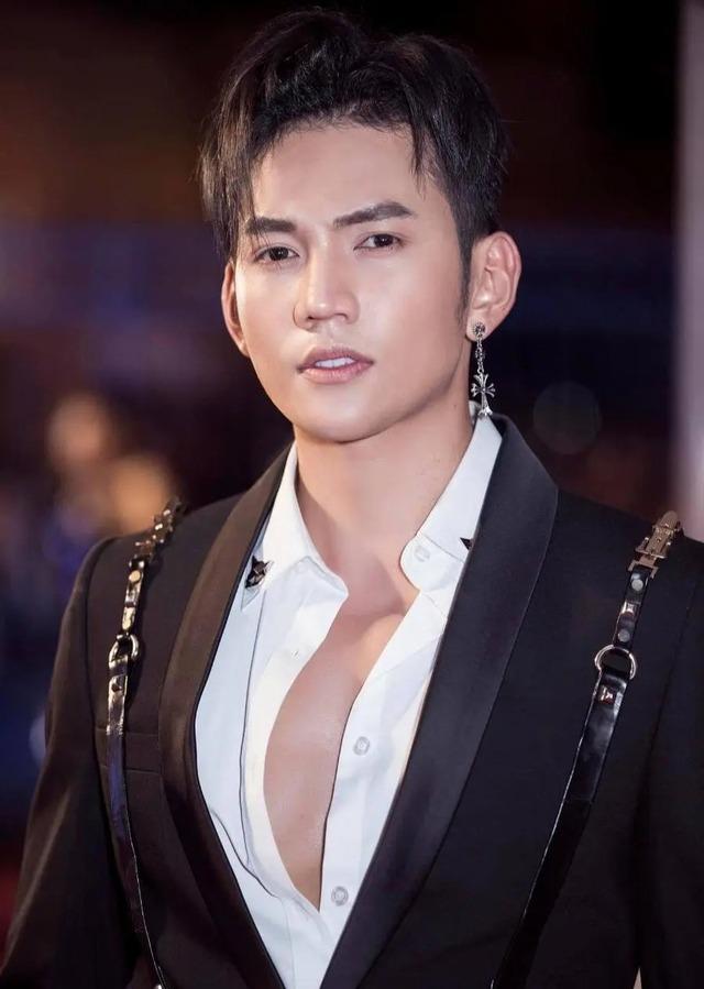 Nam diễn viên Việt đẹp trai kể chuyện vợ hơn 3 tuổi tính toán từng giọt nước mắm là ai?-1