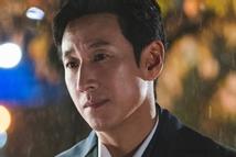 Sự tàn nhẫn đằng sau cái chết của Lee Sun Kyun