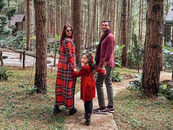 Sao Việt đón Tết cùng chồng Tây: Người hẹn hò hâm nóng, người có tin vui-1