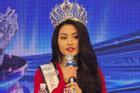 Hoa hậu Xuân Hạnh nói gì vụ khóa Facebook, bị lập nhóm anti sau đăng quang?