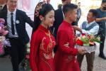Vợ Quang Hải diện áo dài thêu chỉ vàng, đội mấn đặc biệt trong lễ ăn hỏi-7