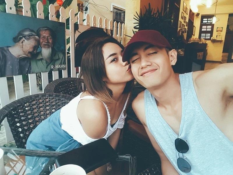 Vừa chia tay Chị Đẹp Đạp Gió Rẽ Sóng, sao nữ Vbiz khoe nhẫn cầu hôn đúng thời khắc giao thừa-3