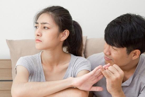 Bị đòi nợ lúc giá vàng tăng cao, chồng 'ăn vạ' làm mẹ con tôi khổ sở