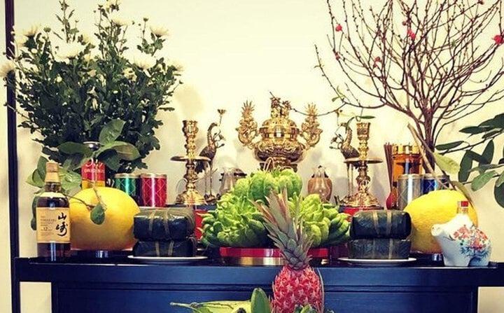 Đôi hạc trên bàn thờ nên quay vào nhau hay quay ra ngoài?-2