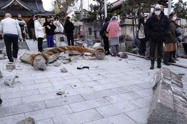 Động đất Nhật Bản: Người Việt vội tìm nơi trú ẩn, trực thăng bay xung quanh-11