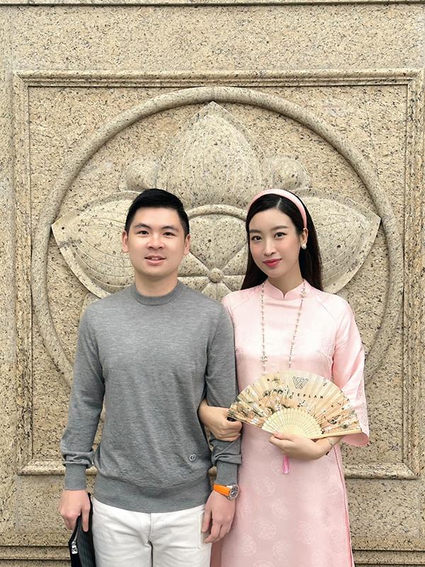 Mỹ nhân Việt đón tin vui năm 2023: Hoa hậu Đỗ Mỹ Linh có con gái nhỏ đáng yêu, hạnh phúc bên chồng-1