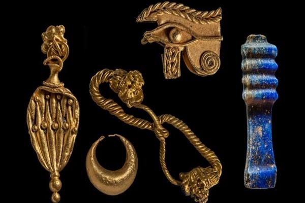 Sửa nhà thấy 1,4 tỷ đồng giấu trong tường, gia chủ từ mừng rỡ thành thất vọng-2